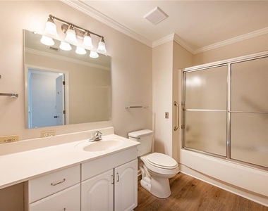 300 Johnson Ferry Road - Photo Thumbnail 30