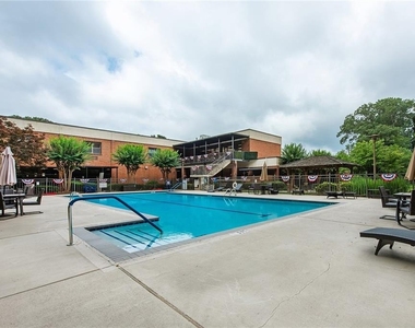 300 Johnson Ferry Road - Photo Thumbnail 40