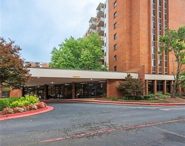 300 Johnson Ferry Road - Photo Thumbnail 2
