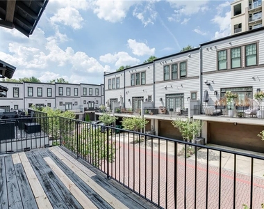 721 Taylor Court - Photo Thumbnail 27