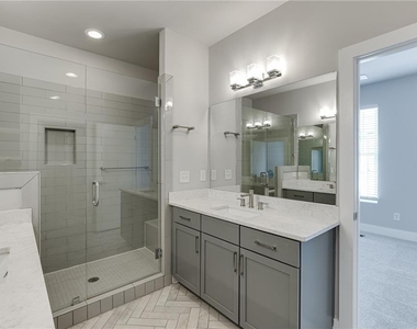 721 Taylor Court - Photo Thumbnail 16