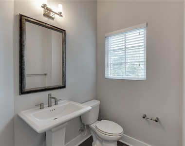 721 Taylor Court - Photo Thumbnail 13