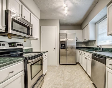 2987 Belvedere Lane - Photo Thumbnail 15