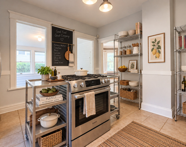 1623 Mcgovern Street - Photo Thumbnail 3