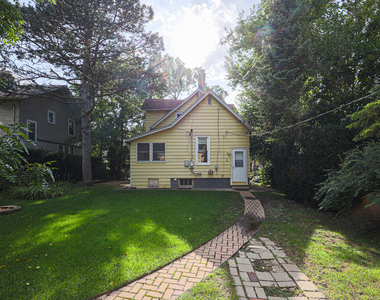 1623 Mcgovern Street - Photo Thumbnail 14
