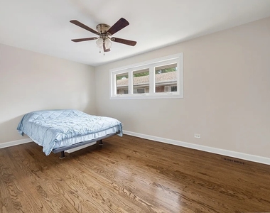 1715 W Thome Avenue - Photo Thumbnail 12
