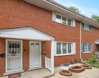 1715 W Thome Avenue - Photo Thumbnail 1