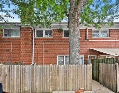 1715 W Thome Avenue - Photo Thumbnail 17