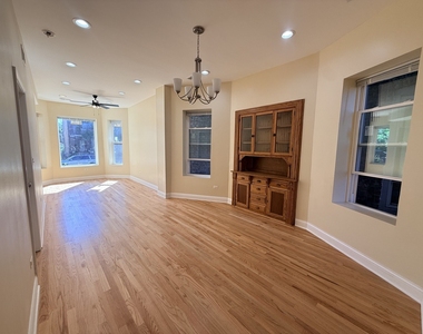 1334 N Ridgeway Avenue - Photo Thumbnail 2