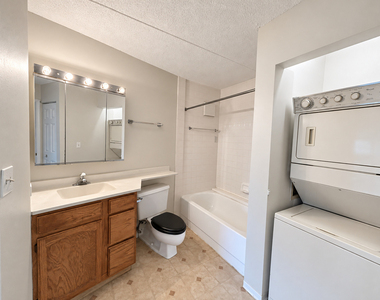 1 Bloomingdale Place - Photo Thumbnail 17
