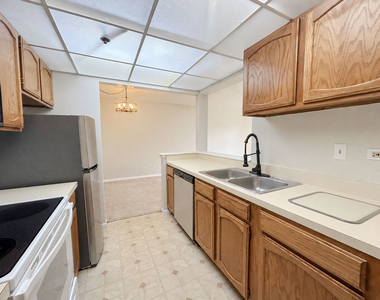 1 Bloomingdale Place - Photo Thumbnail 8