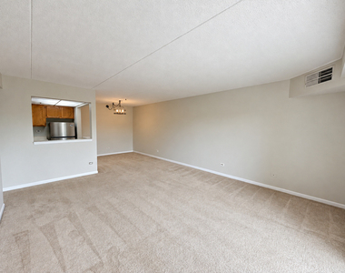 1 Bloomingdale Place - Photo Thumbnail 5