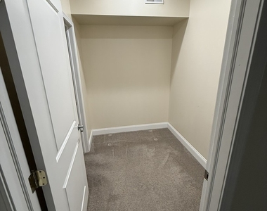 6961 Vine Street - Photo Thumbnail 8