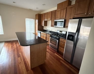 6961 Vine Street - Photo Thumbnail 4