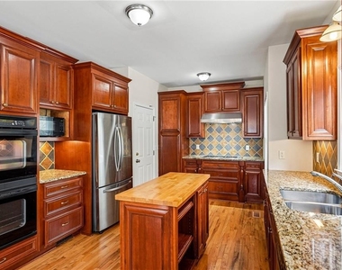 2125 Melrose Trace - Photo Thumbnail 17