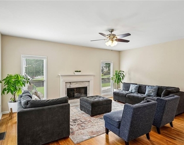 2125 Melrose Trace - Photo Thumbnail 12