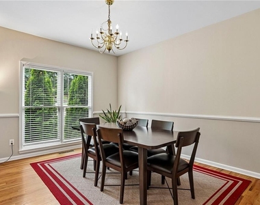 2125 Melrose Trace - Photo Thumbnail 9