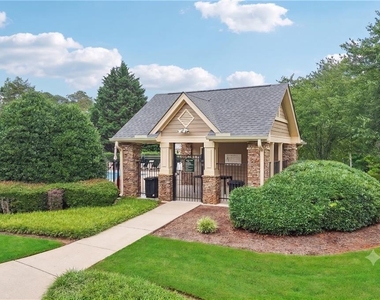 2125 Melrose Trace - Photo Thumbnail 50
