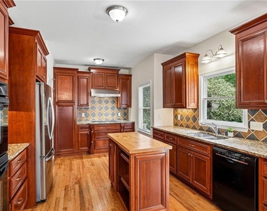 2125 Melrose Trace - Photo Thumbnail 15
