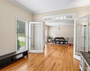 2125 Melrose Trace - Photo Thumbnail 6