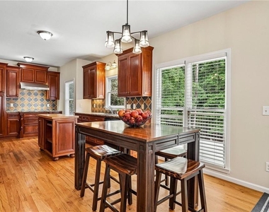 2125 Melrose Trace - Photo Thumbnail 14