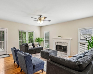 2125 Melrose Trace - Photo Thumbnail 10