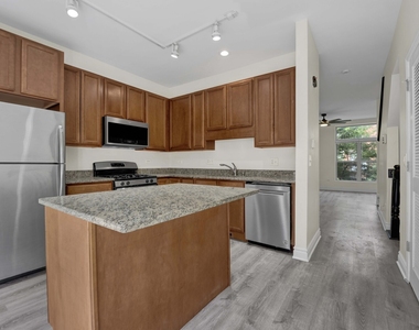 2503 S Calumet Avenue - Photo Thumbnail 11