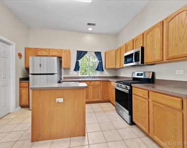 2402 Wilton Lane - Photo Thumbnail 6