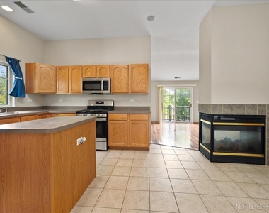 2402 Wilton Lane - Photo Thumbnail 5