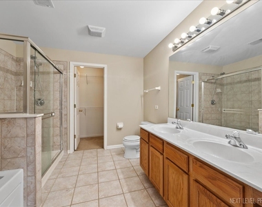 2402 Wilton Lane - Photo Thumbnail 13