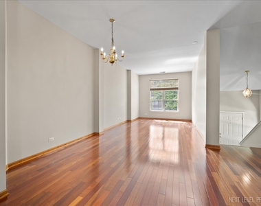 2402 Wilton Lane - Photo Thumbnail 4
