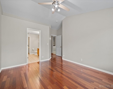 2402 Wilton Lane - Photo Thumbnail 12