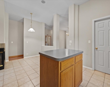 2402 Wilton Lane - Photo Thumbnail 8