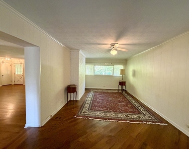1415 Burr Oak Drive - Photo Thumbnail 4