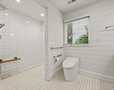 618 Melrose Avenue - Photo Thumbnail 15