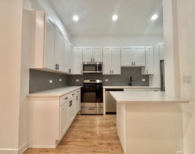 1344 W Ohio Street - Photo Thumbnail 4