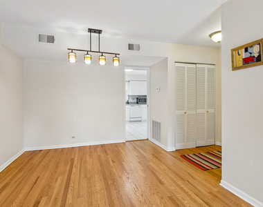 140 Green Bay Road - Photo Thumbnail 3