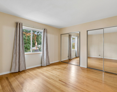 140 Green Bay Road - Photo Thumbnail 4