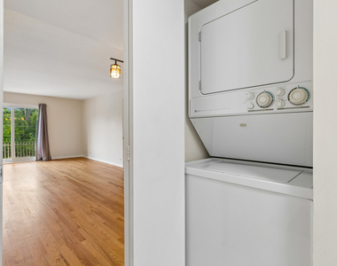 140 Green Bay Road - Photo Thumbnail 10