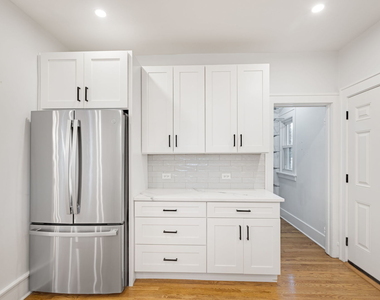 217 Highwood Avenue - Photo Thumbnail 7