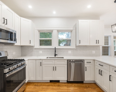 217 Highwood Avenue - Photo Thumbnail 5