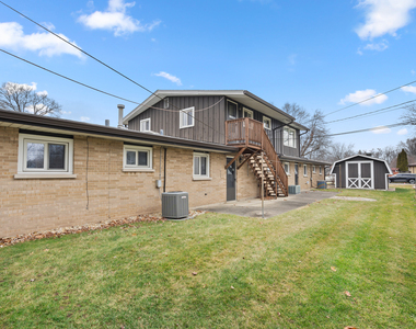 541 N Edgelawn Drive - Photo Thumbnail 14