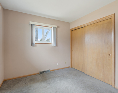 541 N Edgelawn Drive - Photo Thumbnail 10