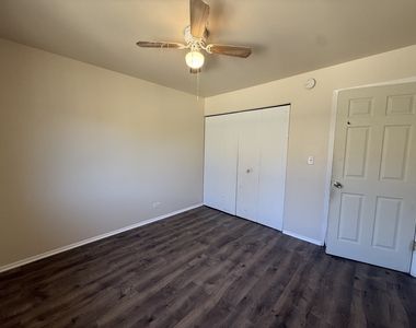 6258 Gold Circle - Photo Thumbnail 8