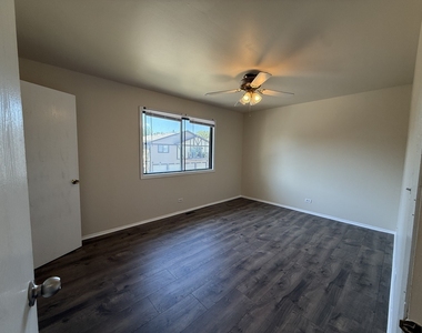 6258 Gold Circle - Photo Thumbnail 5