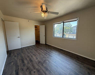 6258 Gold Circle - Photo Thumbnail 6