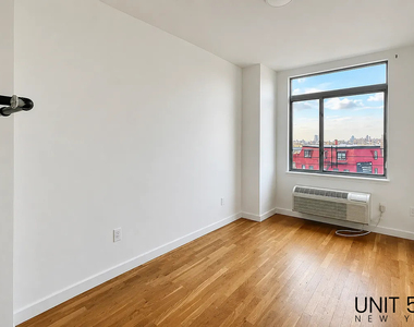 184 Noll Street - Photo Thumbnail 7