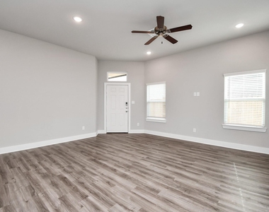 21027 Bay Village Drive - Photo Thumbnail 4