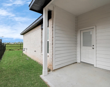 21027 Bay Village Drive - Photo Thumbnail 8