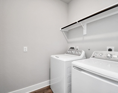 21027 Bay Village Drive - Photo Thumbnail 16